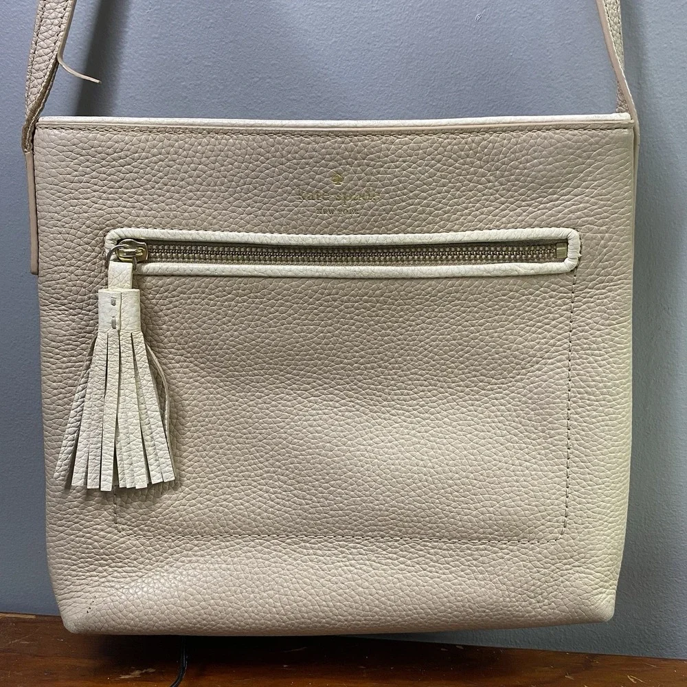 Kate Spade NY Purse Cross Body Tan Pebble Leather Bag Tassle Front Purse 10x11x2